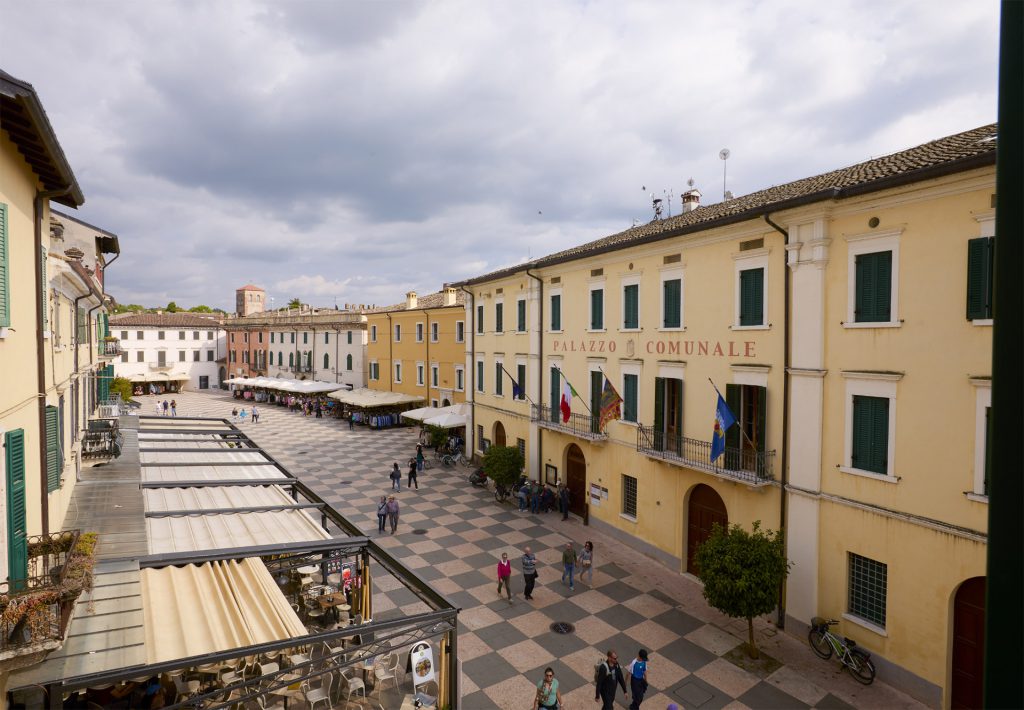 Piazza di Lazise